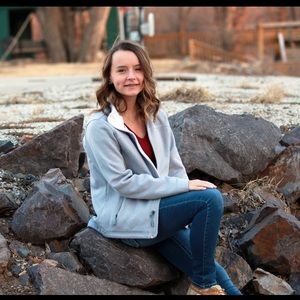 Meet your Posher, Amelia